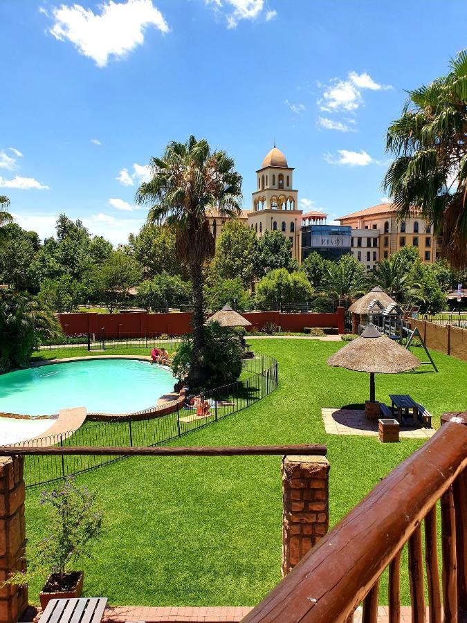 Merry Monte Casino Lodge House In Fourways Sandton Exteriér fotografie